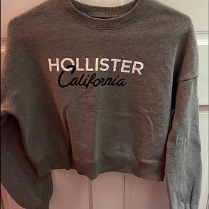 cropped long sleeve crewneck